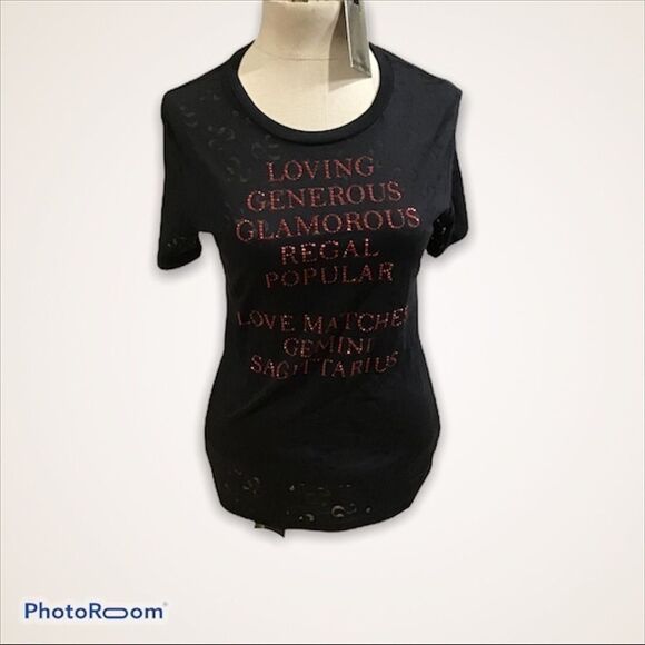 Express  Leo zodiac woman’s T-shirt size small - Picture 1 of 7